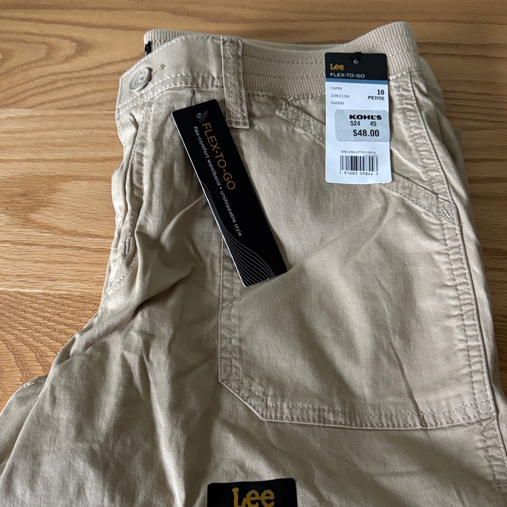 Lee Flex-to-Go Tan Capris size 10 petite NWT